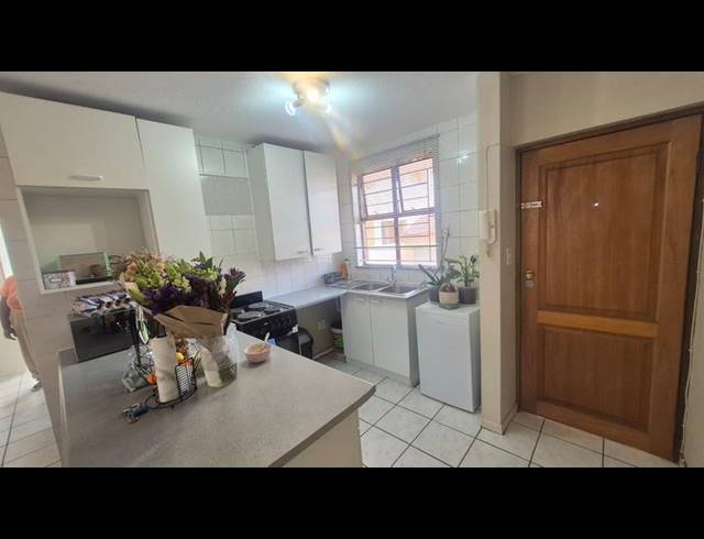 2 BEDROOM APARTMENT FOR SALE IN FERNDALE